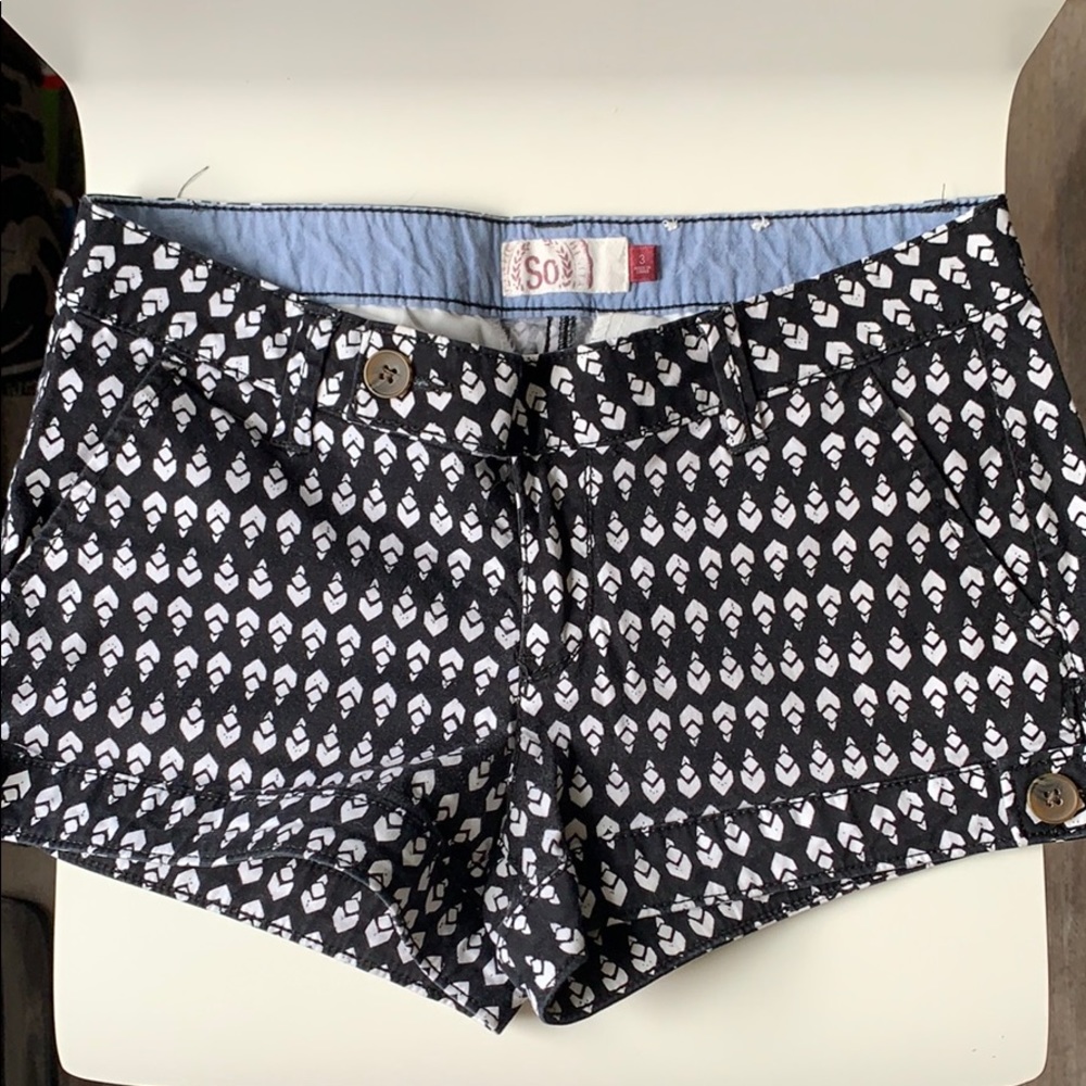 Low rise shorts
